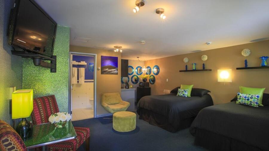 Hotel The 5*