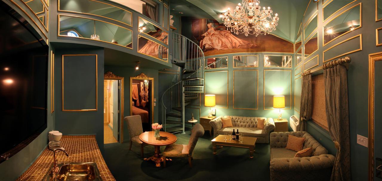 Hotel The 5*