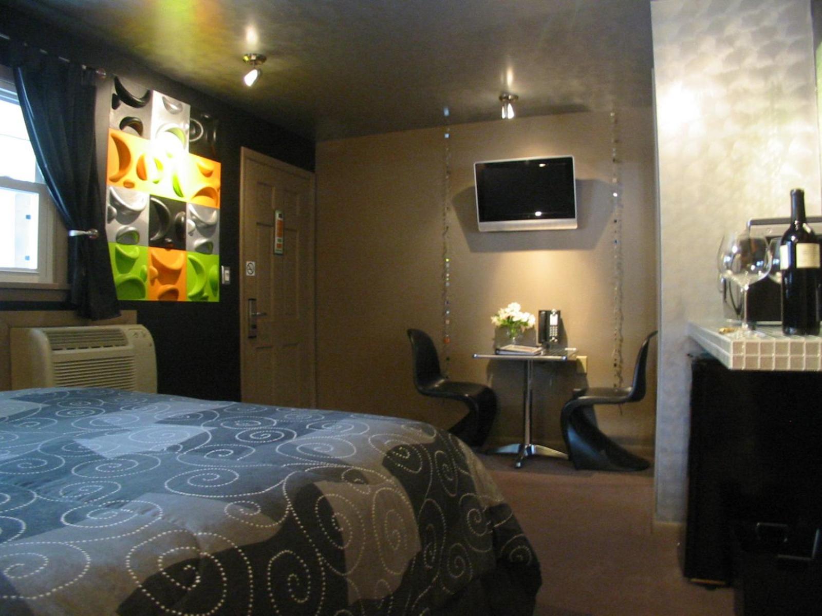 Hotel The