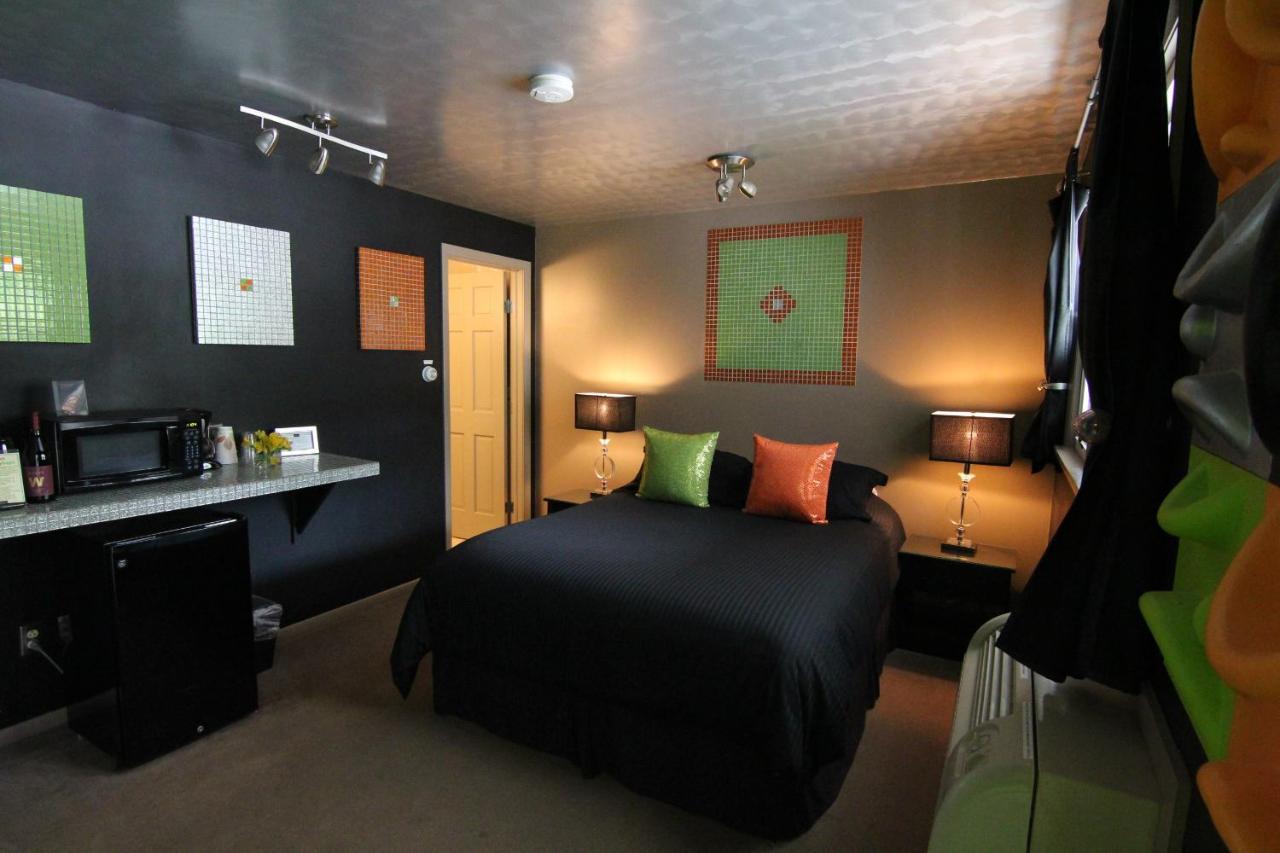 Hotel The
